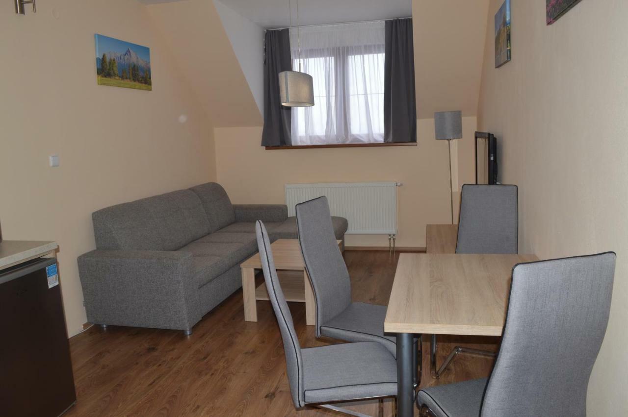 Apartmán vo Veľkej Lomnici Vel'ka Lomnica Esterno foto
