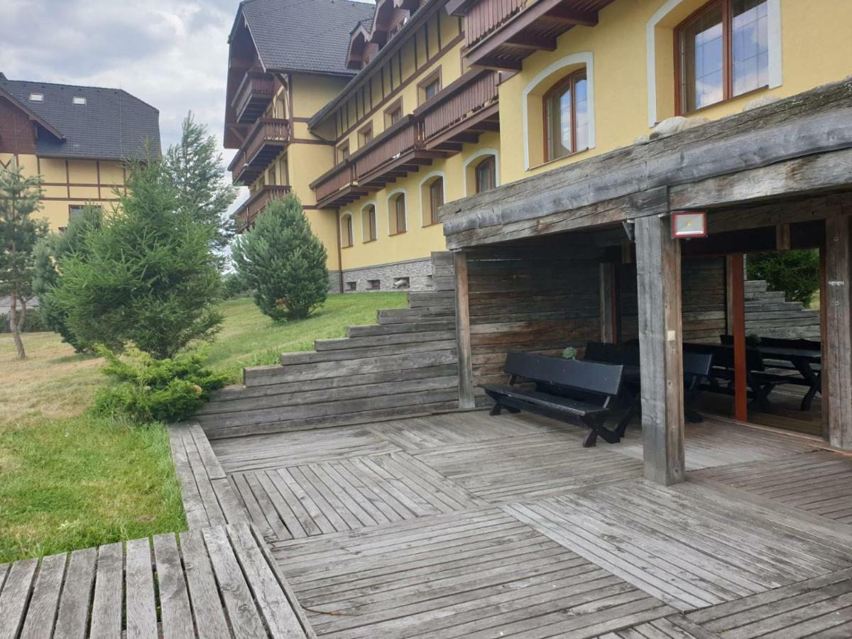 Apartmán vo Veľkej Lomnici Vel'ka Lomnica Esterno foto