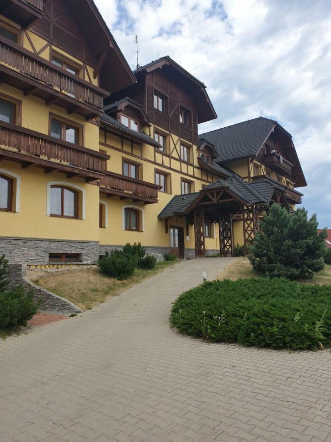 Apartmán vo Veľkej Lomnici Vel'ka Lomnica Esterno foto